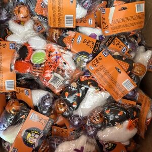 134 packages Halloween Cat toy (462 total toys) lot Value packs witch pumpkins
